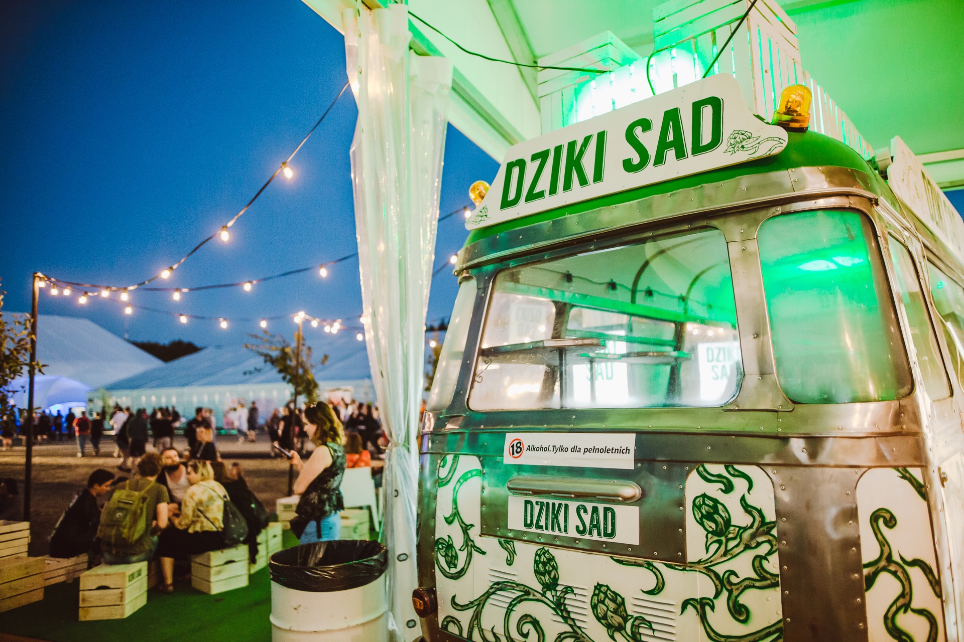 brand experience dziki sad